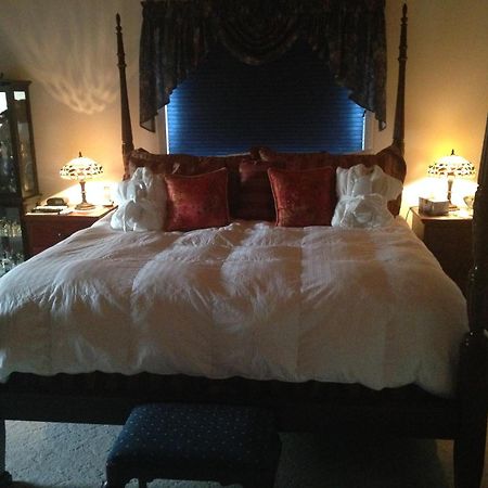 Eagle'S Nest B&B Lake Country Room photo