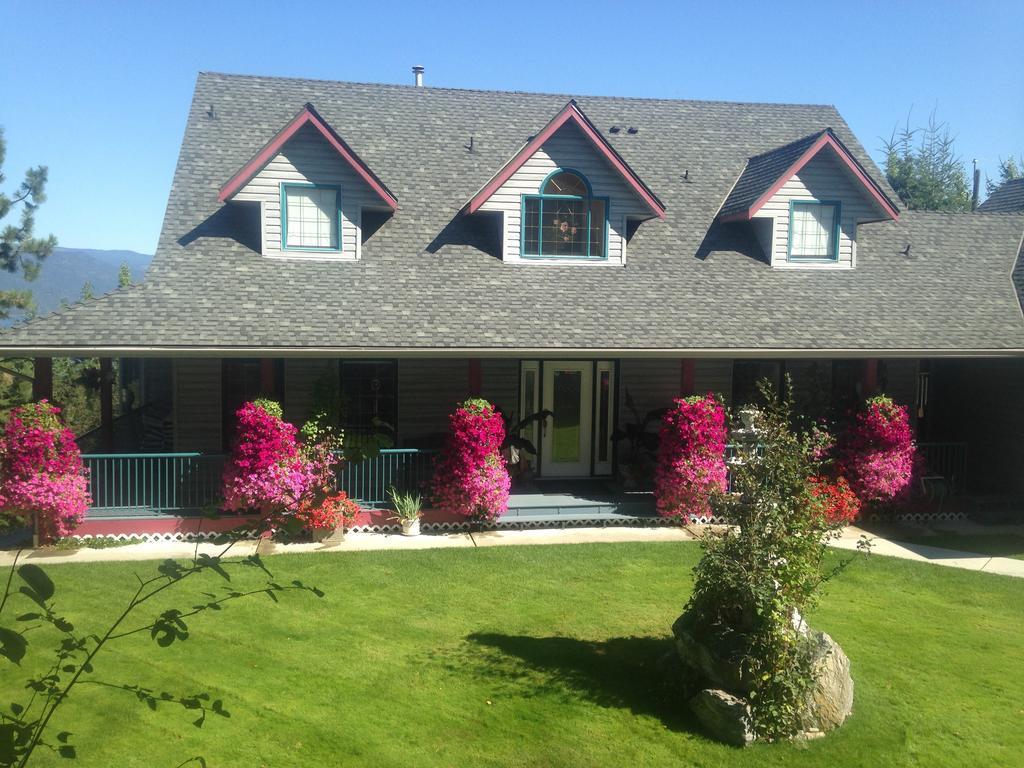 Eagle'S Nest B&B Lake Country Exterior photo